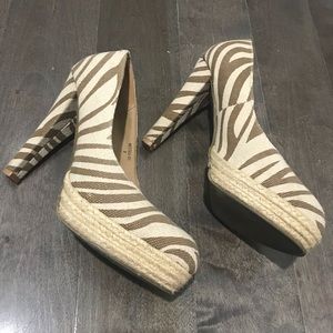 Zebra Linen Pumps